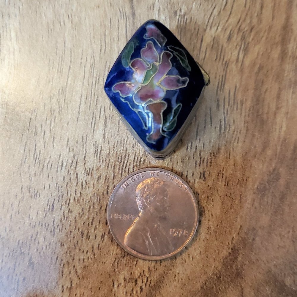 Mini Pill Container - Picture 2 of 6
